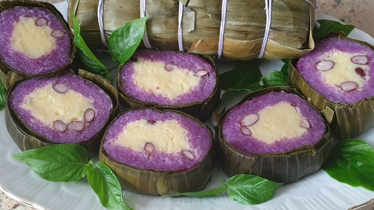 Bánh tét lá cẩm Cần Thơ - Món đặc sản thơm ngon không thể bỏ lỡ