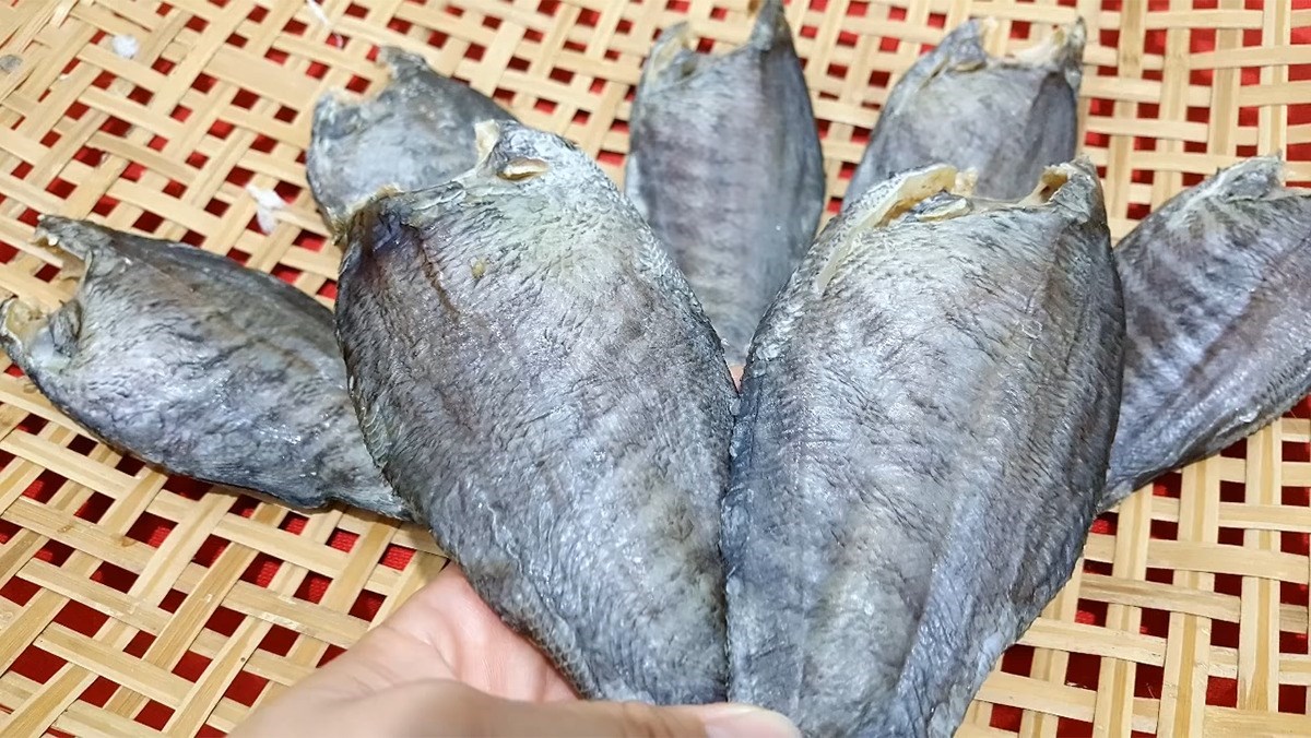 2 cách làm khô cá sặc thơm ngon, đơn giản dễ làm tại nhà