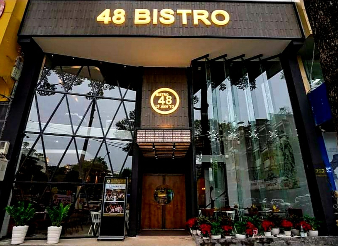 48 BISTRO | Doanh nhân Lý Anh Tú: Ngoại ngữ là chìa khóa thành công trong  nghề » 48 BISTRO