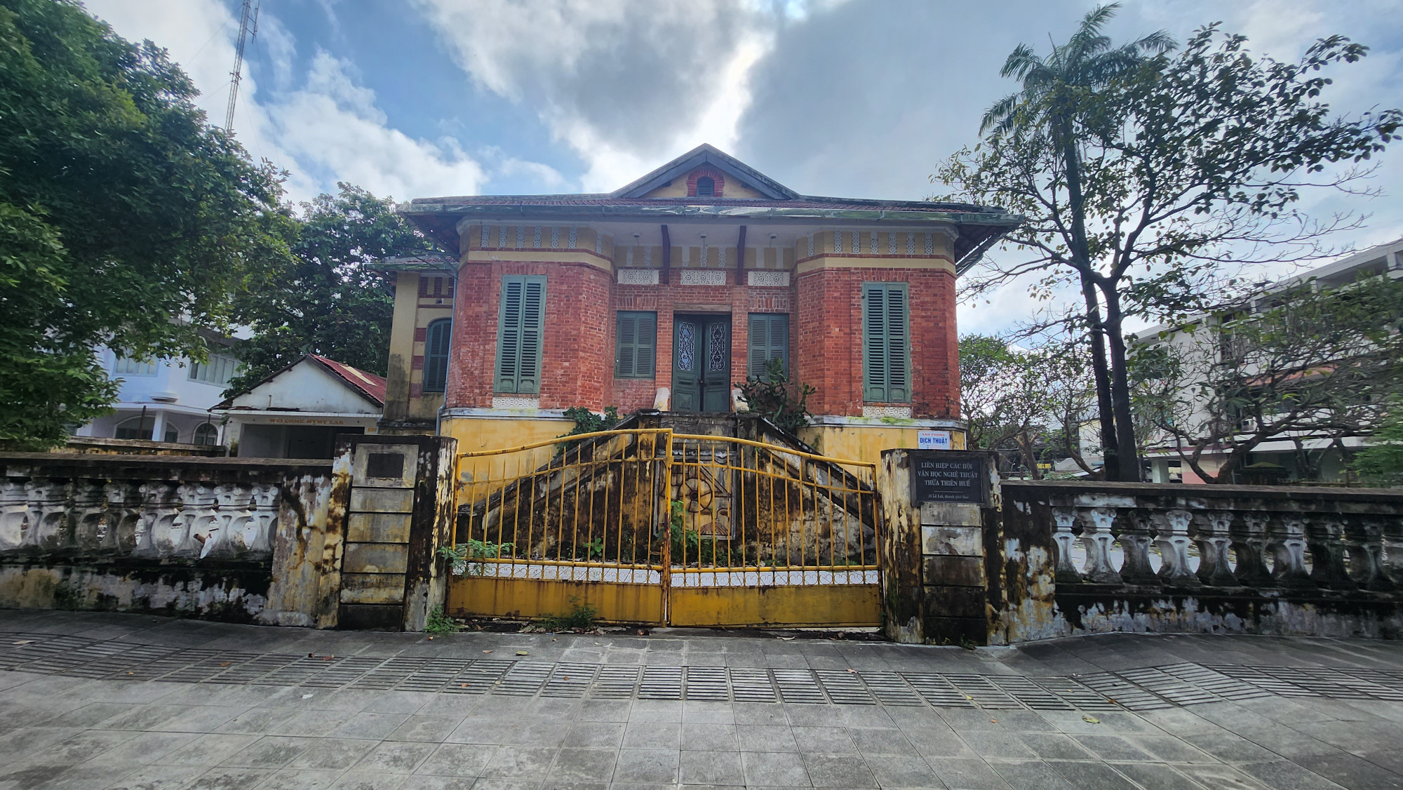 Mời 'thần đèn' dời biệt thự Pháp cổ tại Huế: Hơn 1 năm vẫn 'án binh bất  động' | Báo điện tử Tiền Phong
