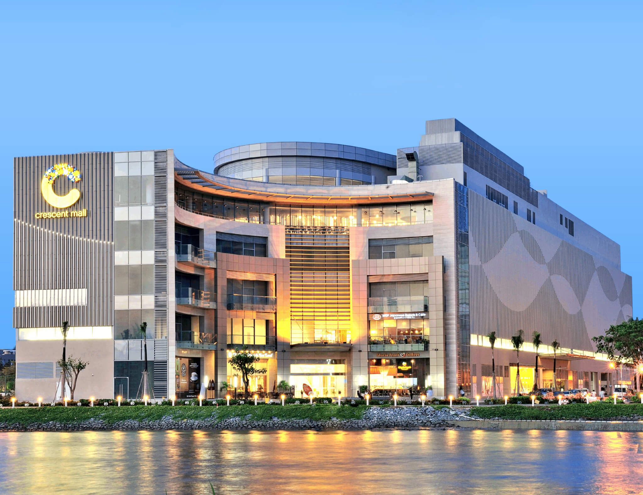 Trung tâm thương mại Crescent Mall địa chỉ mua sắm, giải trí