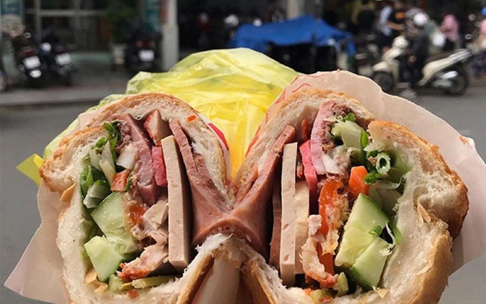 Bánh mì Sài Gòn: Món ngon không thể bỏ qua | Xanh SM