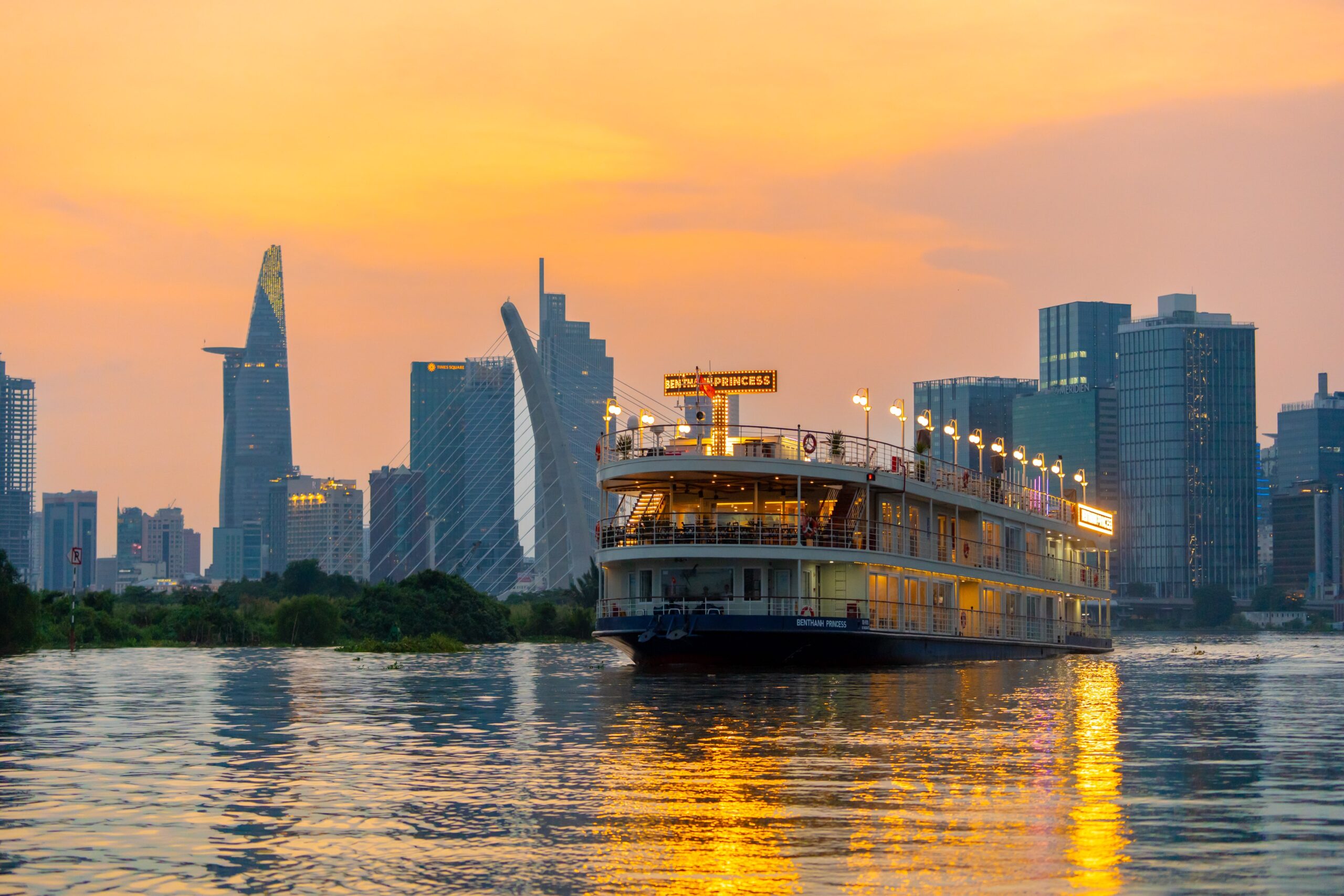 Du Thuyền Sài Gòn - Sai Gon Yacht